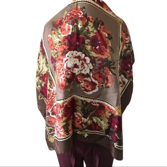 Beautiful Floral Ornate Silk Olive Green Scarf - Picture 5 of 7